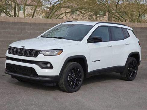 Used 2026 Jeep Compass Latitude AWD/4WD image 4