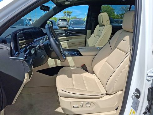 Certified 2023 Cadillac Escalade Premium Luxury image 10