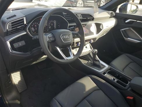 New 2025 Audi Q3 2.0T Premium image 5