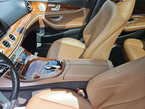 Used 2019 Mercedes-Benz E 450 4MATIC Sedan image 26