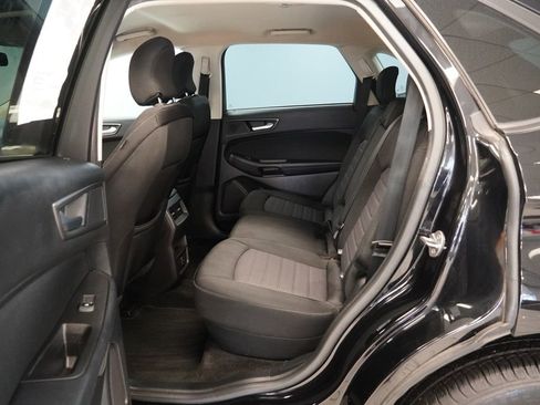 Used 2018 Ford Edge SE image 7