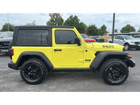 Used 2022 Jeep Wrangler Sport AWD/4WD image 6