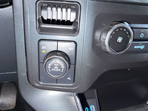 Used 2021 Ford F150 XLT image 30