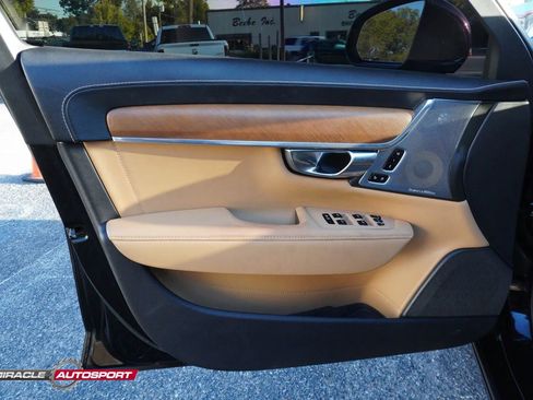 Used 2017 Volvo S90 T6 Inscription w/ Vision Package image 15