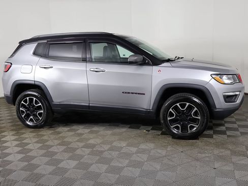 Used 2019 Jeep Compass Trailhawk w/ Cold Weather Group AWD/4WD image 17