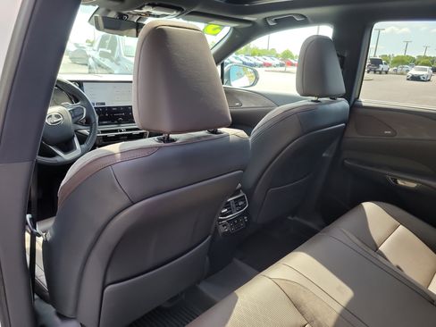 Used 2023 Lexus RX 350 FWD w/ Accessory Package image 13