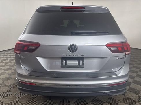 Certified 2024 Volkswagen Tiguan SE image 22