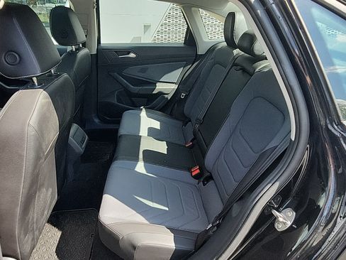 Used 2025 Volkswagen Jetta SEL FWD image 7