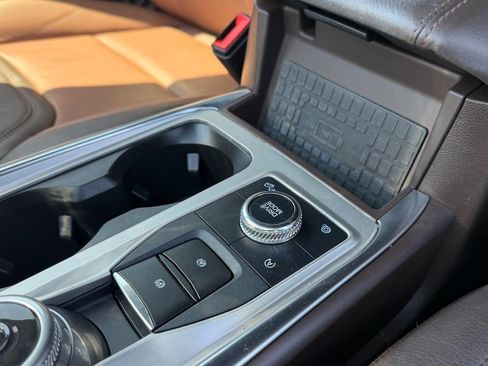 Used 2022 Ford Explorer King Ranch w/ Premium Technology Package AWD/4WD image 77