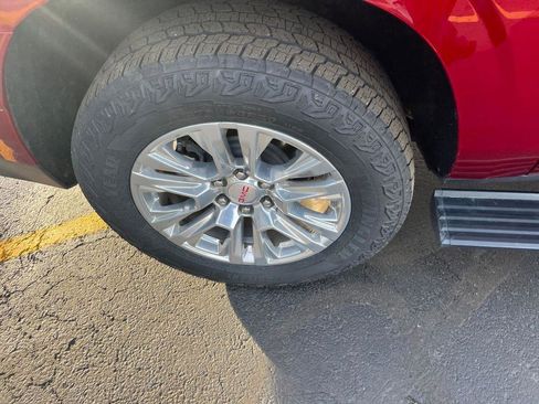 Used 2023 GMC Yukon XL Denali image 35