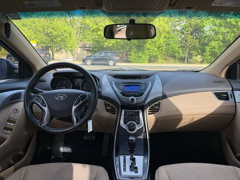Used 2012 Hyundai Elantra GLS w/ Preferred Pkg 3 FWD image 11