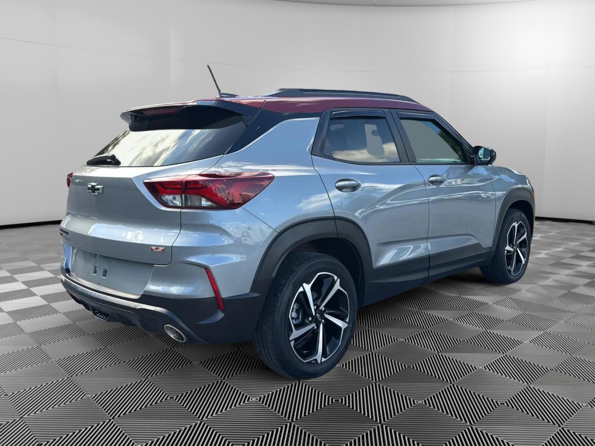 Used 2023 Chevrolet TrailBlazer RS w/ Sun and Liftgate Package AWD/4WD image 4