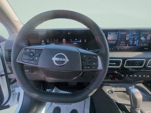 Used 2026 Nissan Sentra SV w/ SV Convenience Package FWD image 13