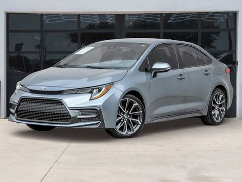 Used 2020 Toyota Corolla SE image 1