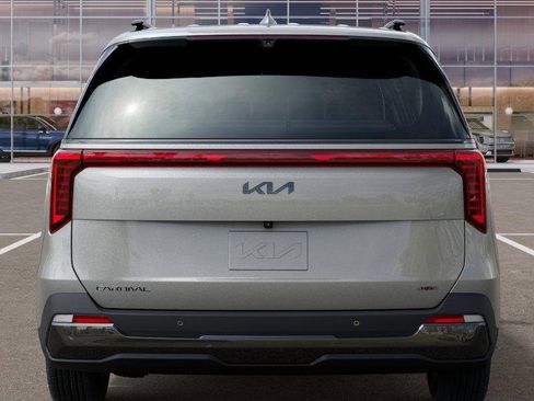 New 2025 Kia Carnival SX Prestige image 13