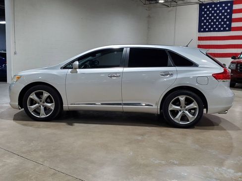 Used 2012 Toyota Venza Limited image 13