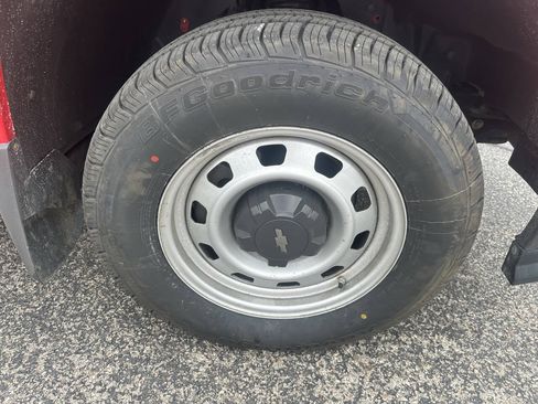 Used 2012 Chevrolet Colorado W/T RWD image 32