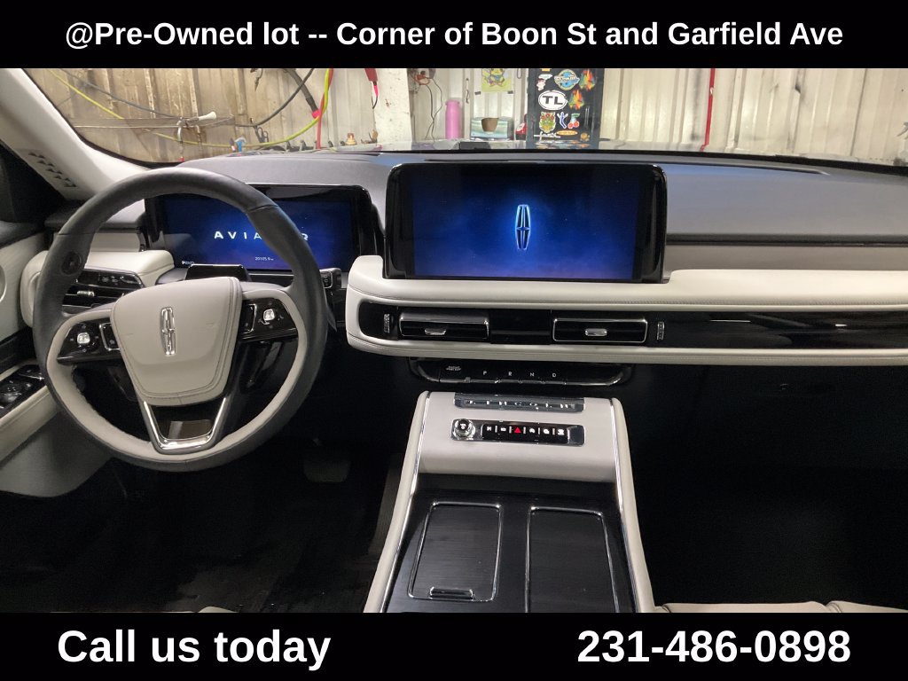 Used 2025 Lincoln Aviator Reserve w/ Equipment Group 201A AWD/4WD image 18