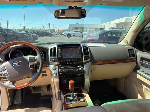 Used 2013 Toyota Land Cruiser AWD/4WD image 15