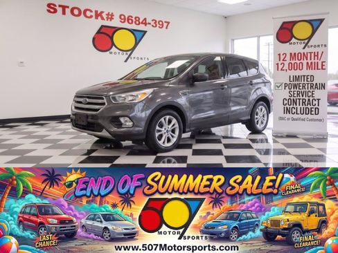 Used 2017 Ford Escape SE AWD/4WD image 1