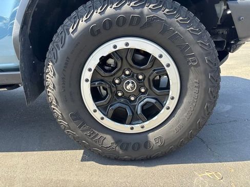 Used 2022 Ford Bronco Badlands w/ Sasquatch Package AWD/4WD image 5
