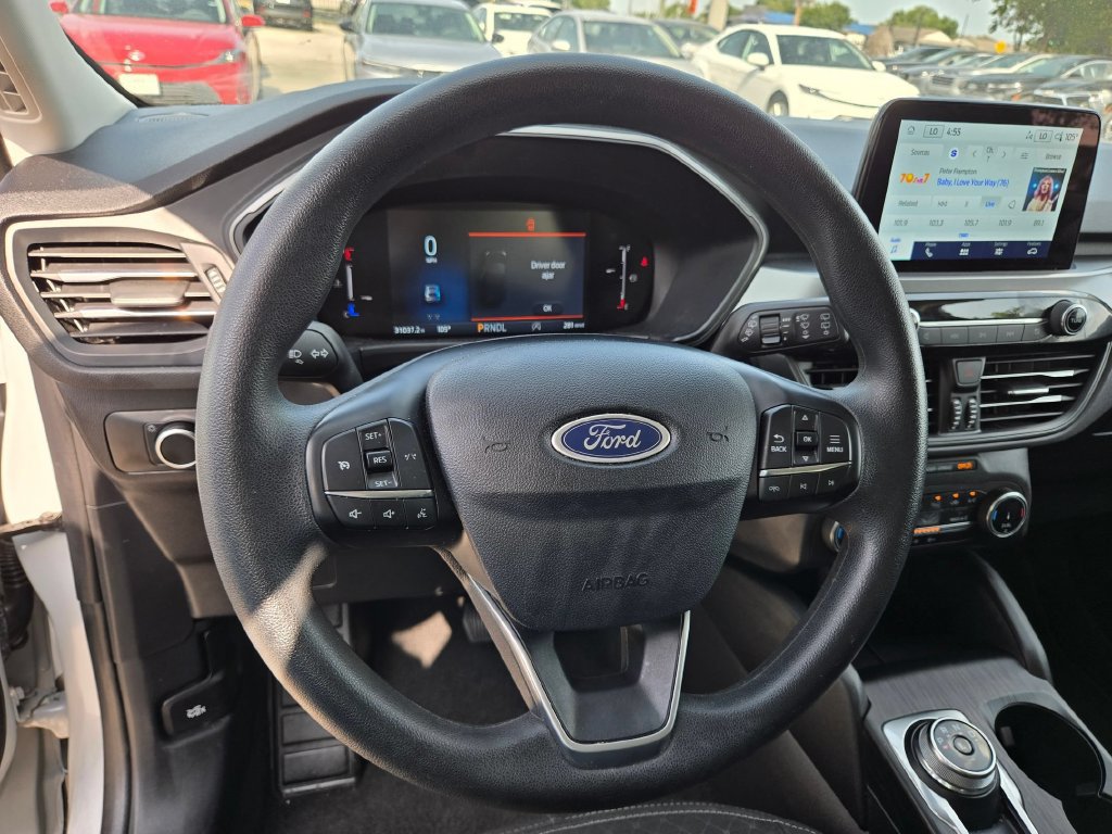 Used 2025 Ford Escape Active AWD/4WD image 16