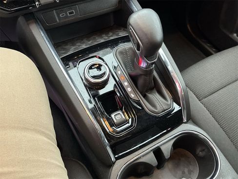 Used 2023 GMC Canyon Elevation w/ Convenience Package image 18