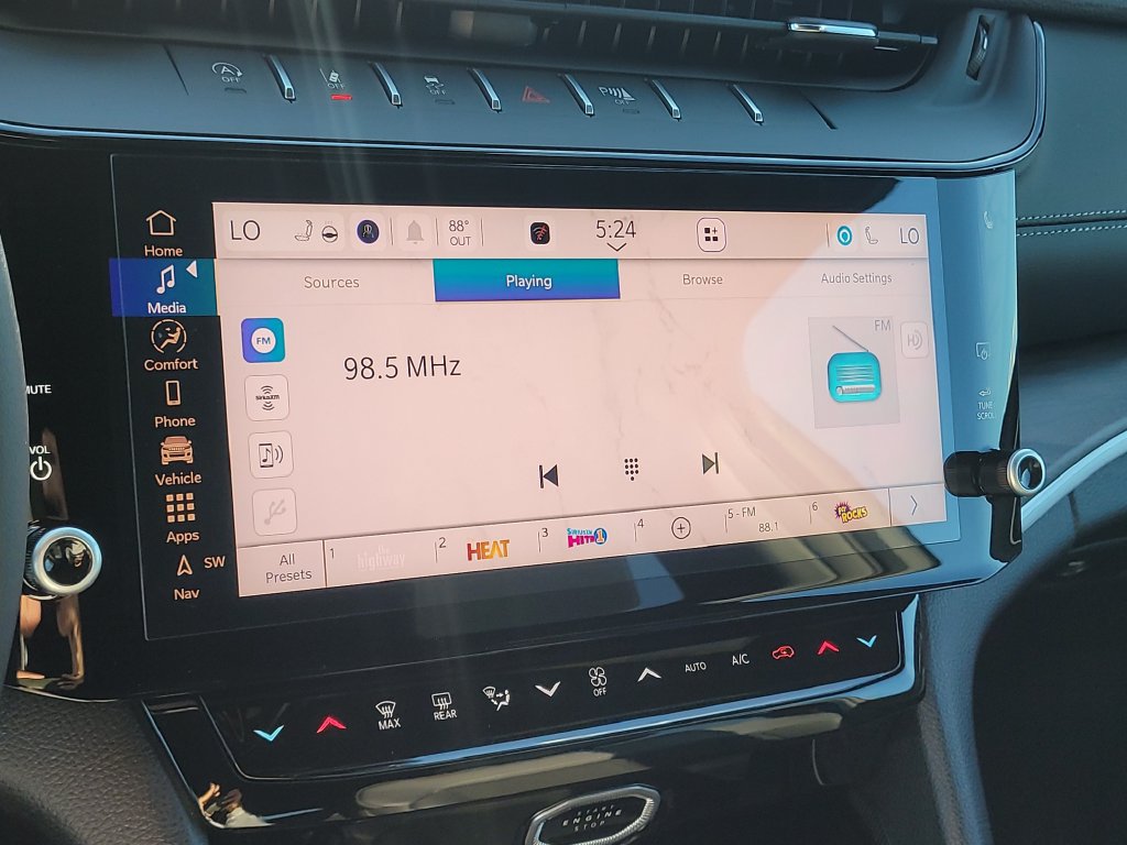 New 2027 Jeep Grand Cherokee Altitude AWD/4WD image 27