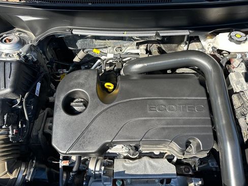 Used 2024 Chevrolet Equinox Premier w/ LPO, Floor Liner Package FWD image 33