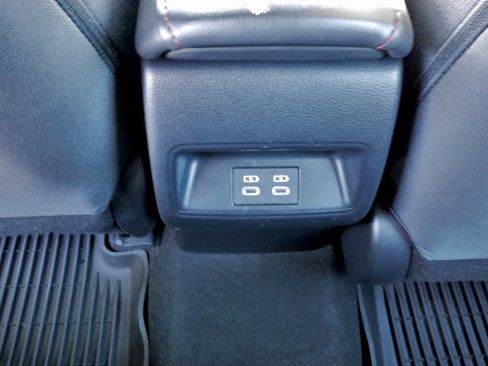 Used 2024 Toyota Corolla SE image 18