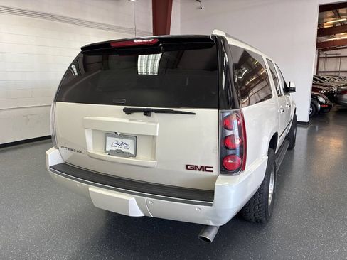Used 2014 GMC Yukon XL Denali AWD/4WD image 4