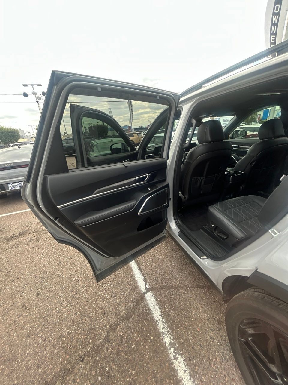 Used 2024 Kia Telluride SX X-Line AWD/4WD image 17