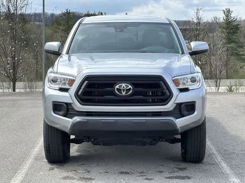 Used 2023 Toyota Tacoma SR image 18