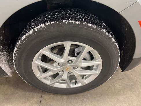 Certified 2024 Chevrolet Equinox LT image 18