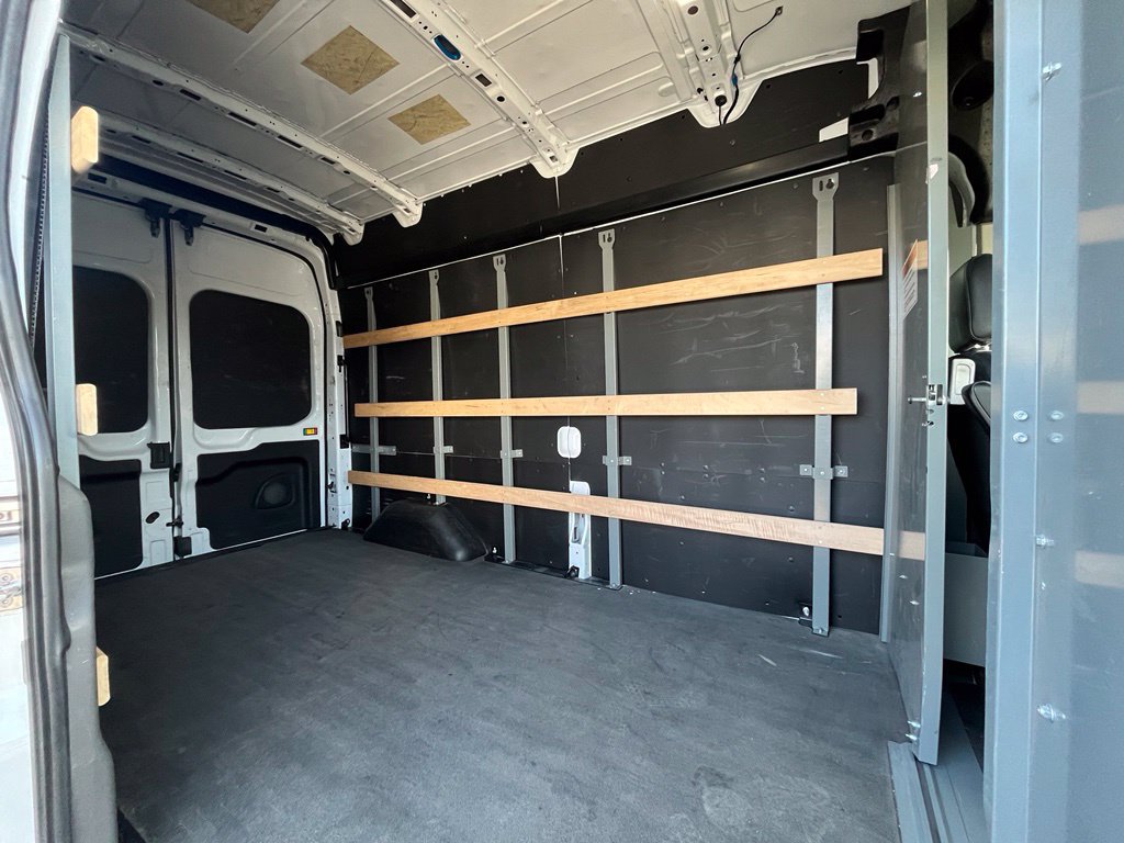 Used 2022 Ford E-Transit 148 High Roof w/ Load Area Protection Package RWD image 18