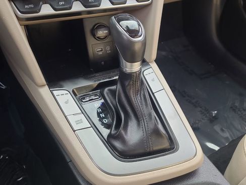 Used 2020 Hyundai Elantra Limited w/ Ultimate Package 03 image 23