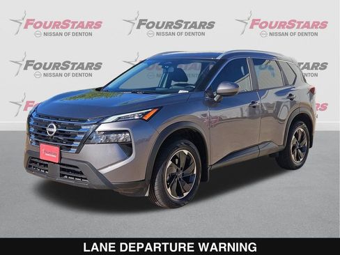 Used 2025 Nissan Rogue SV w/ SV Premium Package image 9