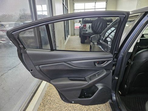 Used 2017 Subaru Impreza 2.0i Limited image 15