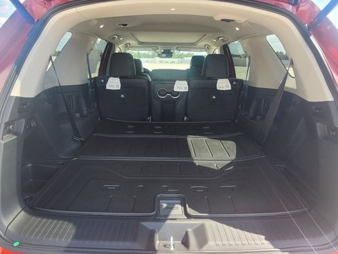 Certified 2025 Honda Pilot Touring image 18