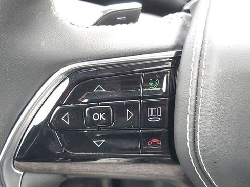 Used 2023 Jeep Grand Cherokee Overland AWD/4WD image 23