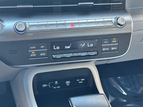 Used 2025 Hyundai Kona SEL AWD/4WD image 23