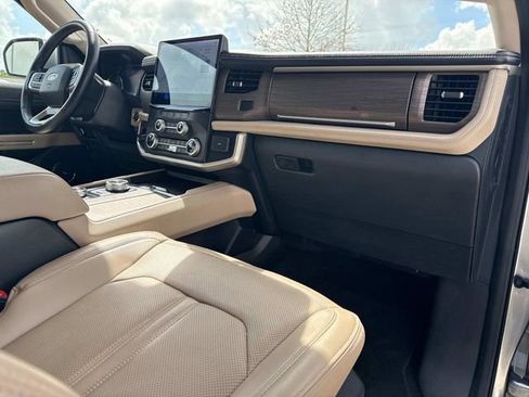 Used 2024 Ford Expedition Max Limited image 20