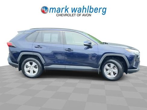 Used 2022 Toyota RAV4 XLE AWD/4WD image 9