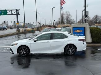 Used 2024 Toyota Camry SE video 2