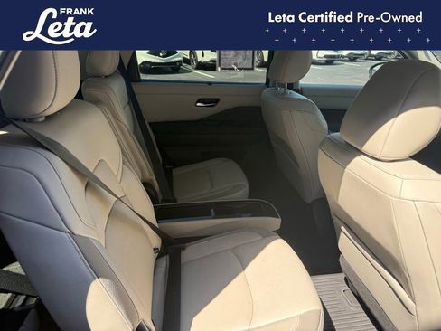 Used 2022 Nissan Pathfinder SL w/ SL Premium Package AWD/4WD image 19