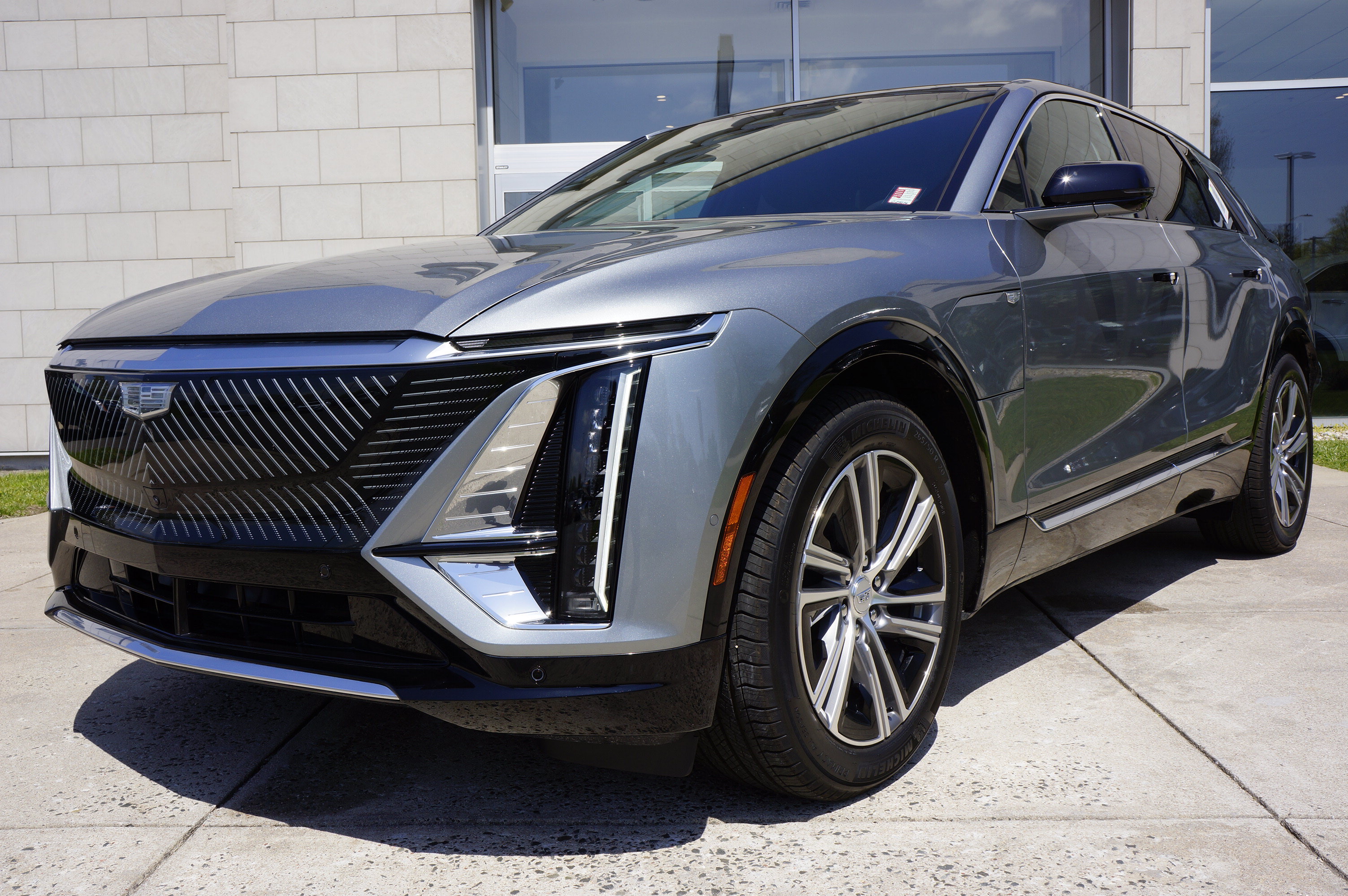 Used 2024 Cadillac Lyriq Tech RWD image 12