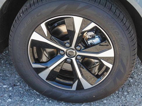 New 2026 Volvo XC60 B5 Core image 12