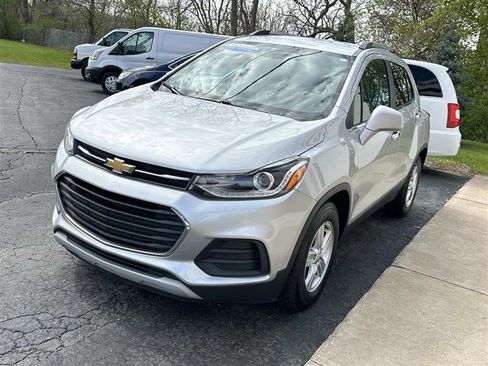 Used 2019 Chevrolet Trax LT w/ LT Convenience Package FWD image 5