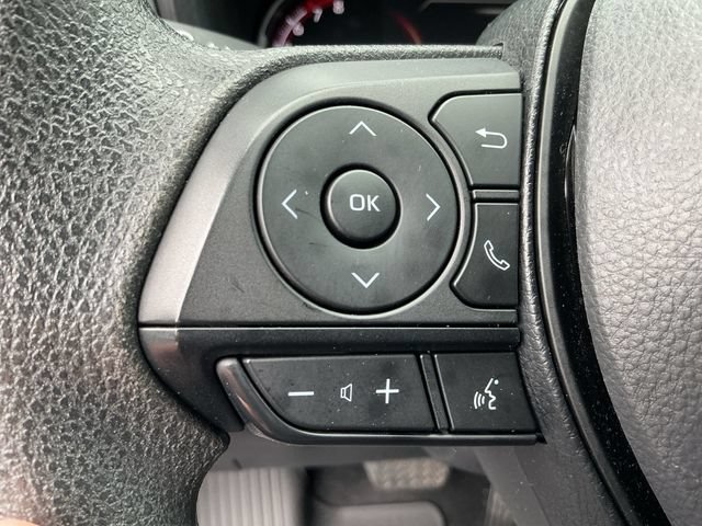 Used 2025 Toyota RAV4 XLE AWD/4WD image 19