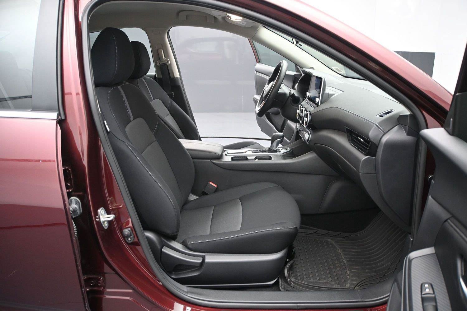 Used 2024 Nissan Sentra SV FWD image 15